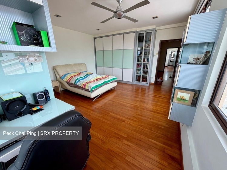 Phillips Avenue (D19), Semi-Detached #572383231